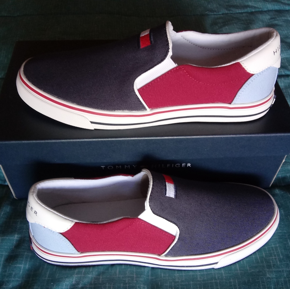 "New" Tommy Hilfiger Oaklyn 2 Sneakers